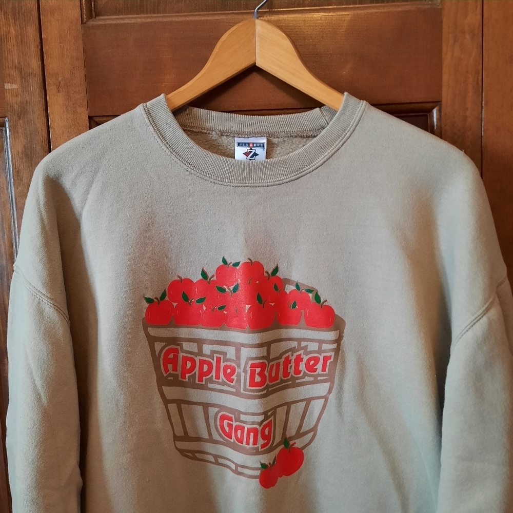 Jerzees Cotton Blend "Apple Butter Gang" Tan Graphic Crewneck Sweatshirt Size L - Picture 2 of 10